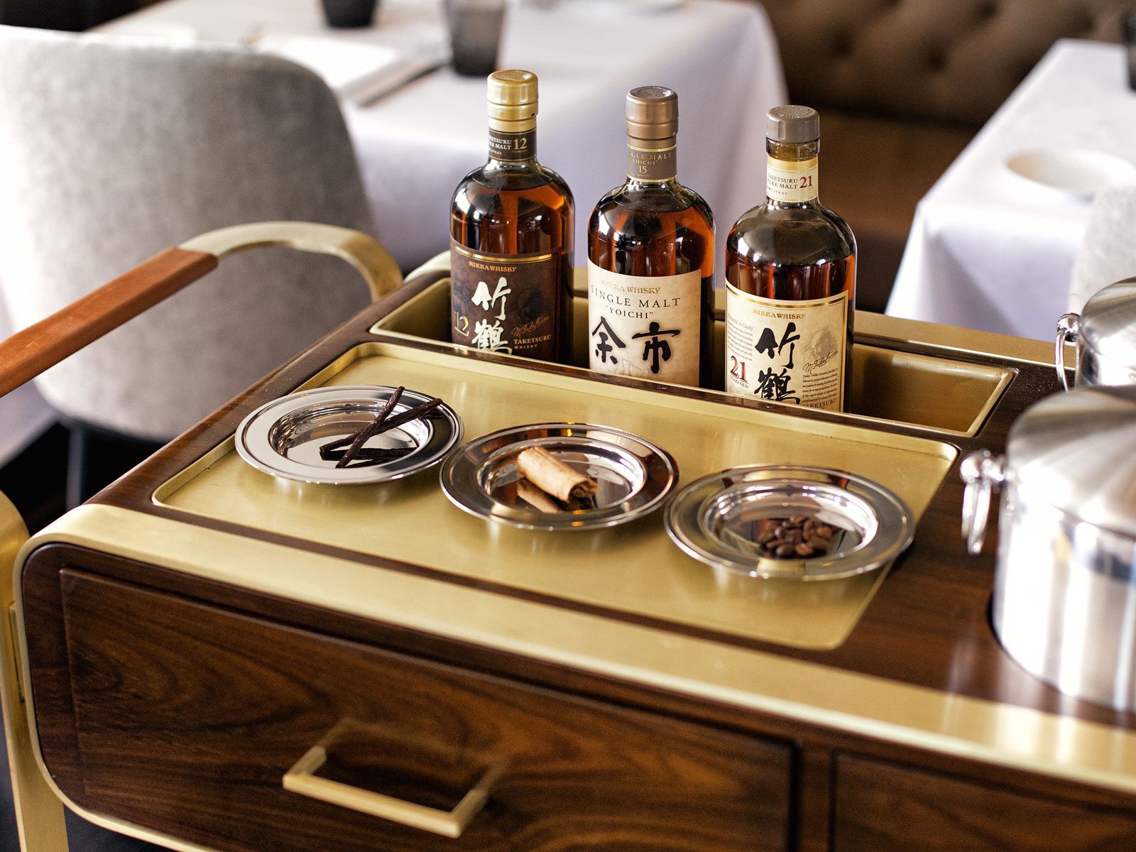 hero-04-Whisky_cart_BSLA