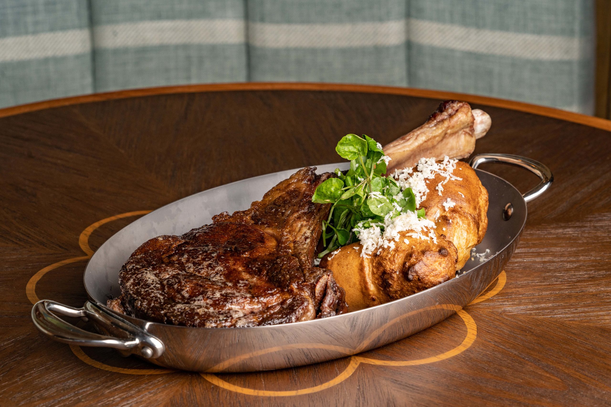 32oz Dry-Aged Tomahawk 3