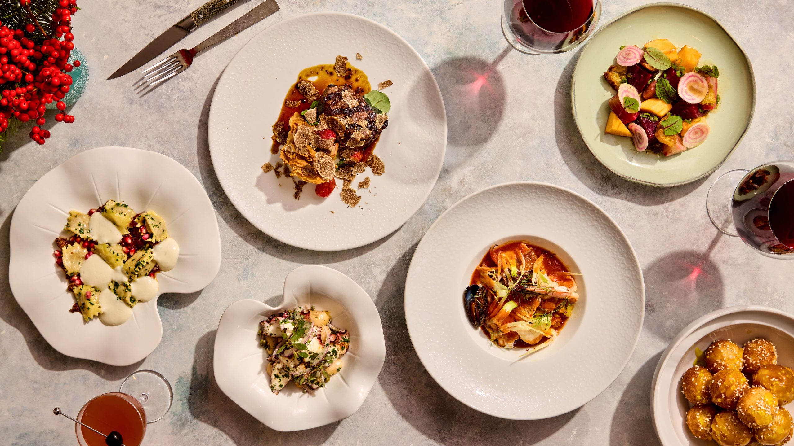 Ornos_Christmas_Nov2022_credit Nader Khouri-min